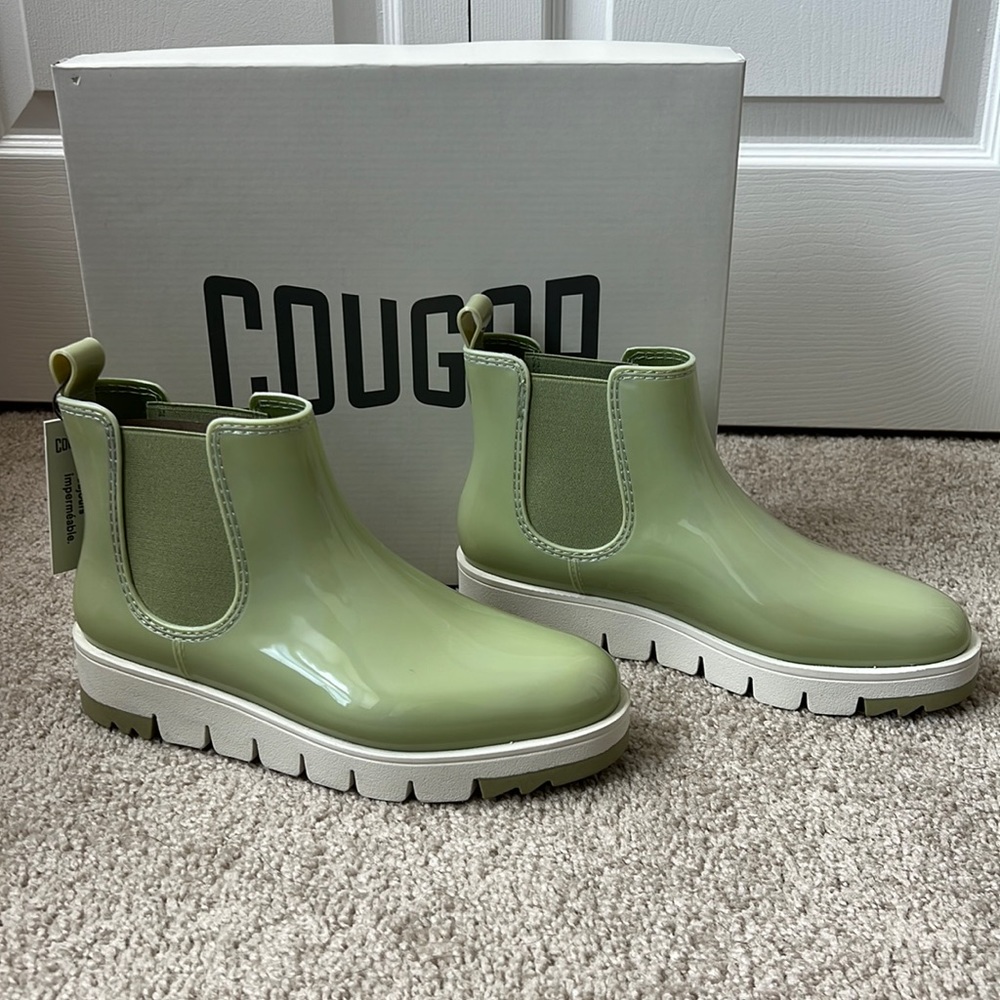 COUGAR rain boots. Color - Firenze Cucumber Size - US 7